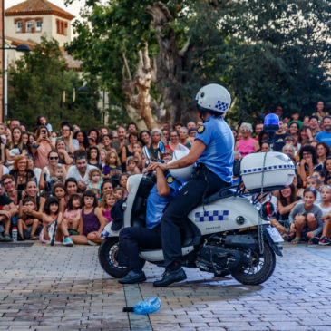 LAS POLIS en el Hospitalet 19 avril 2024 Catalogne (Espagne)